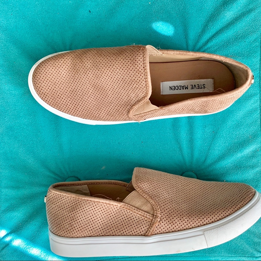 Women’s Steve Madden Cream Leather Zarayy Slip Ons